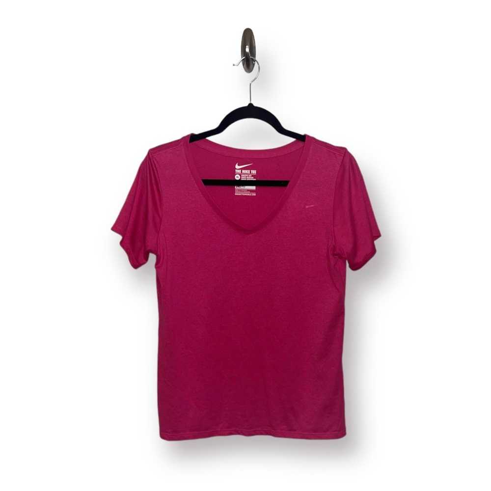 Nike children’s pink T-shirt size extra large (fits like a women’s XS)